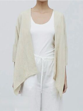 Grade & Gather Lordes Oversized Crepe
Kimono In Beige